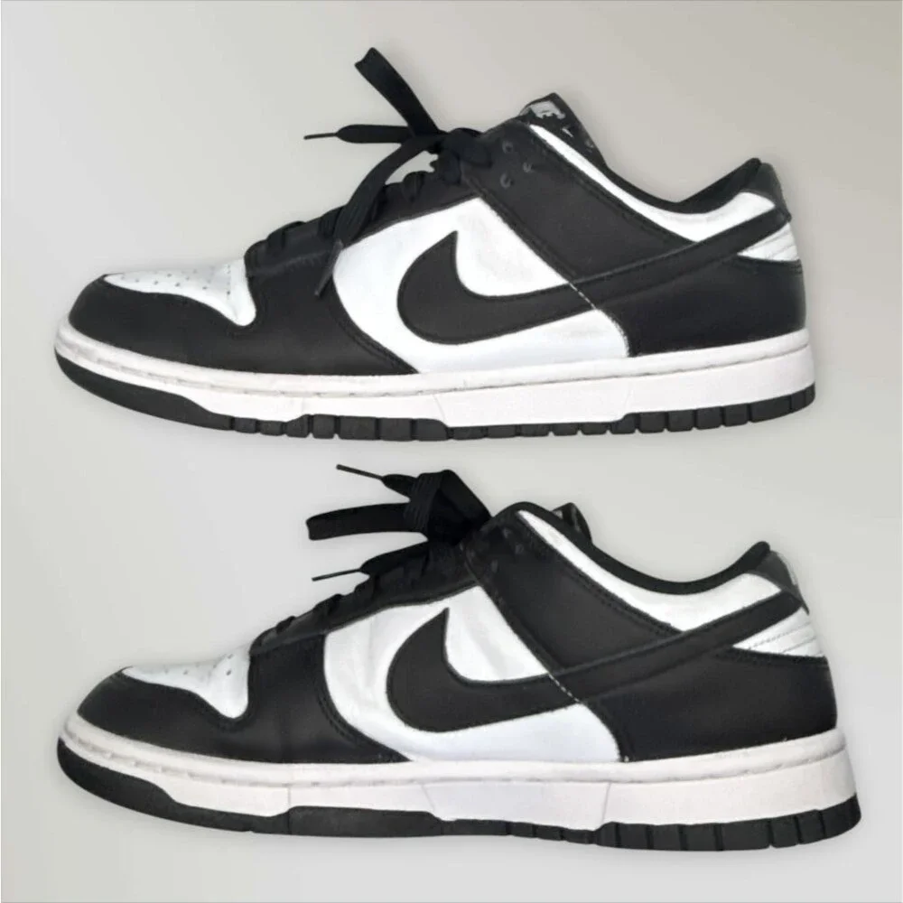 Nike Women's Black and White Low-Top Sneakers